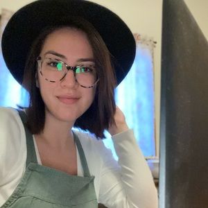 Meet your Posher, Mandy